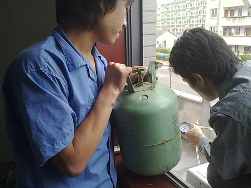 空调加氟方法