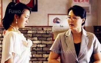 婚后婆婆非要住新房，让我和老公住旧房，还搬走了家里所有的东西？