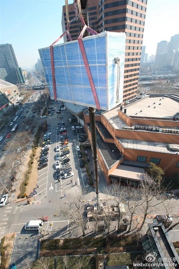 搬家公司怎么把很大的家具搬到高楼里的？